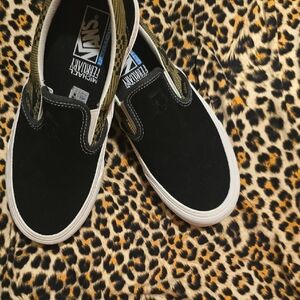 Vans Michael February